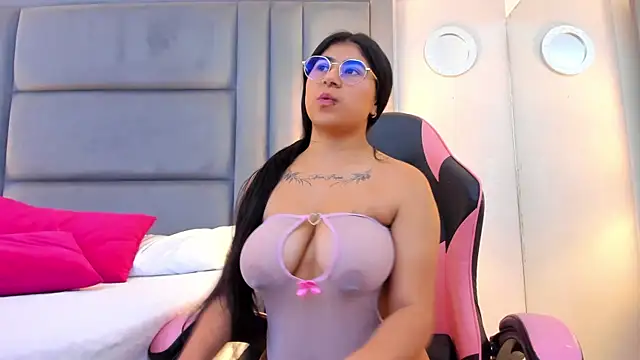 ScarletJons online show from July 19, 1:37 pm