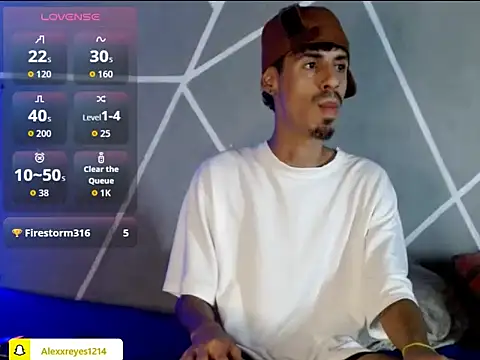 Snapshot of alexx_23cm chatting on May 21, 12:17 am alexx 23cm online show from May 21, 12:17 am