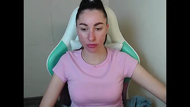 cammila horn online show from April 26, 5:05 am