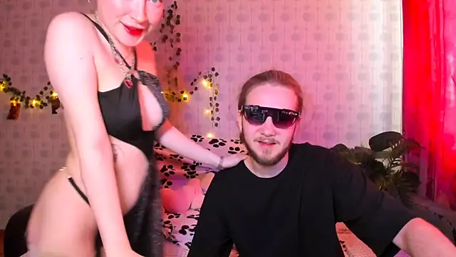 Snapshot of swiity_room_ chatting on May 10, 2:11 pm swiity room online show from May 10, 2:11 pm
