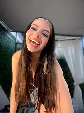 ShyDesireXXX online show from March 31, 9:37 pm