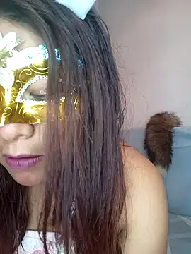 Snapshot of Zuley_foxi chatting on February 17, 3:03 am Zuley foxi online show from February 17, 3:03 am