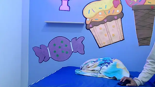 Snapshot of skinnysexzara18 chatting on February 8, 1:20 am skinnysexzara18 online show from February 8, 1:20 am