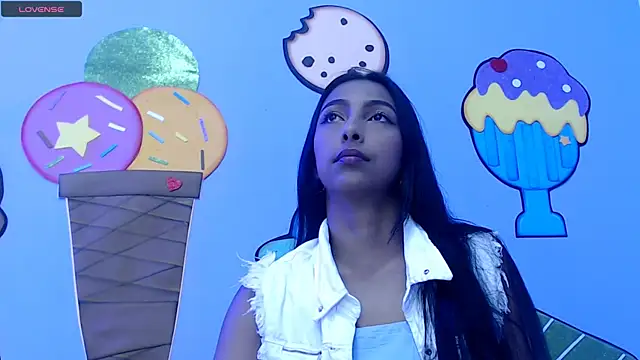 Snapshot of skinnysexzara18 chatting on March 1, 2:13 am skinnysexzara18 online show from March 1, 2:13 am