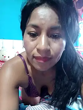 Snapshot of Saraa_xx chatting on February 9, 7:18 pm Saraa xx online show from February 9, 7:18 pm