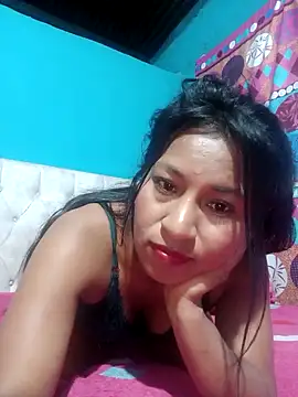 Snapshot of Saraa_xx chatting on February 14, 2:52 am Saraa xx online show from February 14, 2:52 am