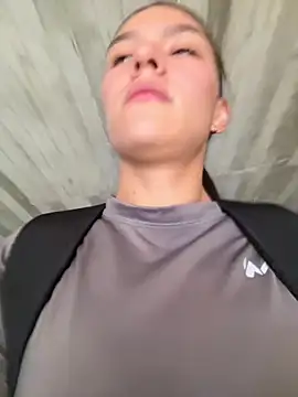 Snapshot of TaylorrHill chatting on February 12, 6:58 pm TaylorrHill online show from February 12, 6:58 pm