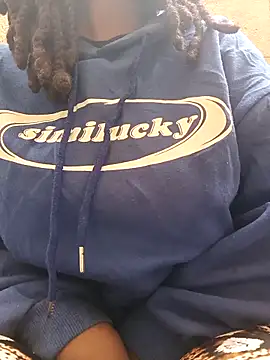 Bootyful me online show from February 6, 7:45 am