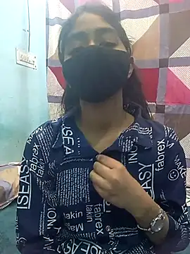 HotxMuskan online show from February 16, 8:32 am