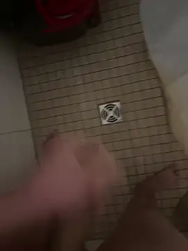 Snapshot of Benrahmerder chatting on March 18, 4:43 pm Benrahmerder online show from March 18, 4:43 pm