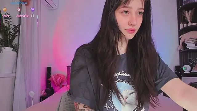 softnoire online show from March 28, 2:16 pm