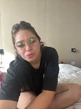 Snapshot of soyanahii chatting on April 23, 12:04 pm soyanahii online show from April 23, 12:04 pm