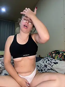 Snapshot of soyanahii chatting on April 27, 6:17 pm soyanahii online show from April 27, 6:17 pm