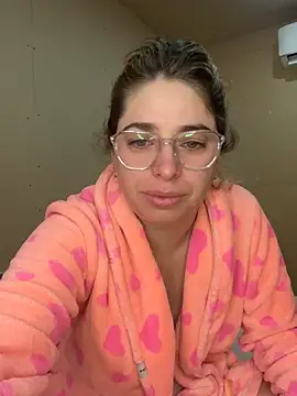Snapshot of soyanahii chatting on May 15, 11:06 am soyanahii online show from May 15, 11:06 am
