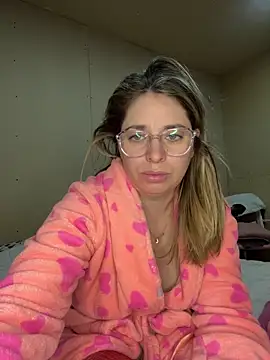 Snapshot of soyanahii chatting on May 22, 1:46 am soyanahii online show from May 22, 1:46 am
