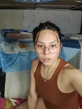 Snapshot of Sexyhanna14 chatting on June 13, 3:15 am Sexyhanna14 online show from June 13, 3:15 am