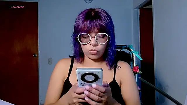 Snapshot of Princess_Venus chatting on May 19, 5:25 am Princess Venus online show from May 19, 5:25 am