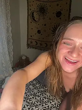 Snapshot of teenyblossom chatting on February 22, 9:46 pm teenyblossom online show from February 22, 9:46 pm