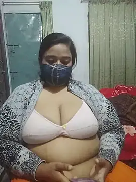 momo loves online show from February 17, 4:24 pm