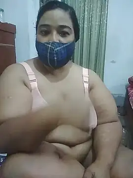 momo loves online show from April 4, 4:33 am