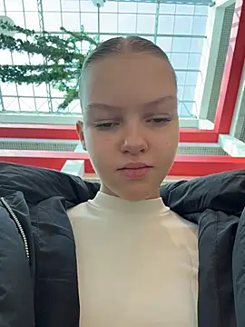 AshleyMur online show from March 18, 6:38 am