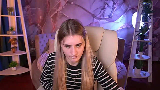 DiamondNina online show from March 22, 8:12 pm