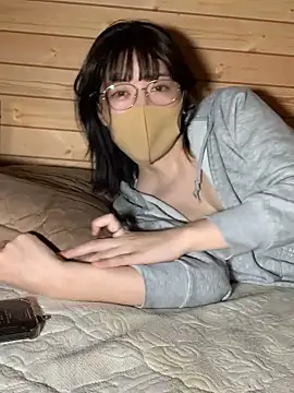 minami room online show from April 22, 12:28 pm