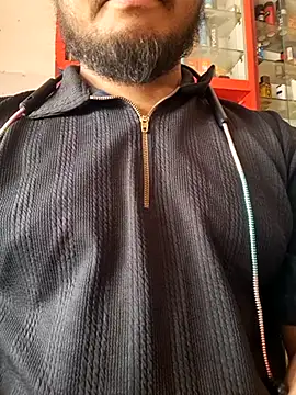 RaiStarrrr0-9 online show from February 3, 6:40 am