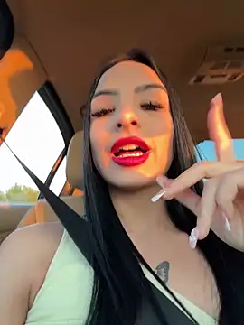 Snapshot of Evelin199 chatting on May 1, 5:39 pm Evelin199 online show from May 1, 5:39 pm