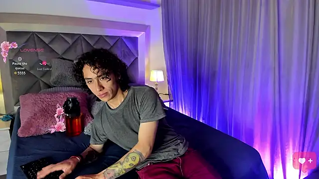 CalmaCaos online show from February 26, 12:15 pm