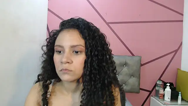 Little18Doll online show from April 12, 6:57 pm