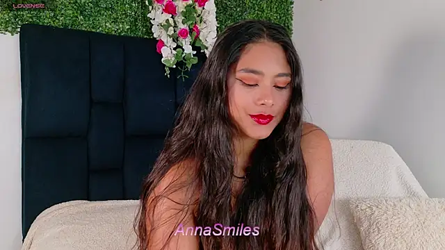 Snapshot of AnnaSmiles chatting on June 30, 7:04 pm AnnaSmiles online show from June 30, 7:04 pm