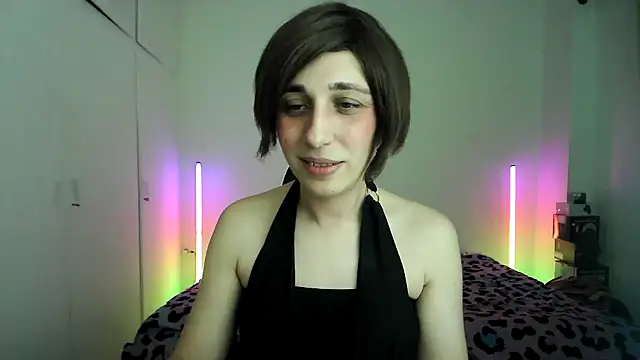 Snapshot of HoneyValentine chatting on April 30, 8:57 pm HoneyValentine online show from April 30, 8:57 pm