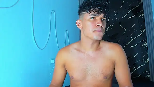 jamescurly00 online show from January 19, 1:20 am