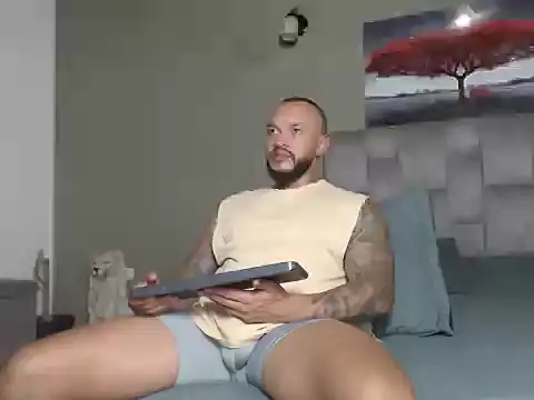 LeonGolds online show from February 18, 10:28 pm