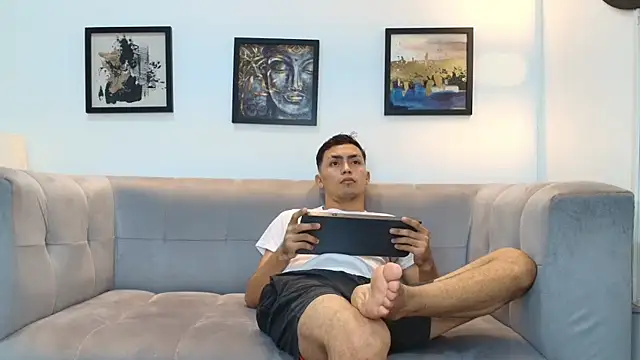 AVENGER BOYS2026 online show from January 18, 1:20 am