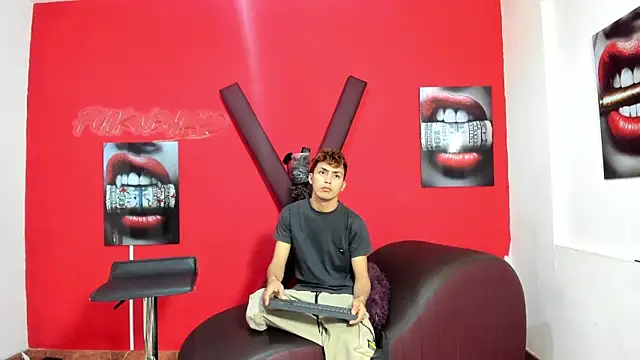 AVENGER BOYS2026 online show from April 12, 7:13 am