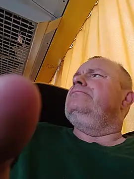 Snapshot of kanos71 chatting on June 23, 2:15 pm kanos71 online show from June 23, 2:15 pm