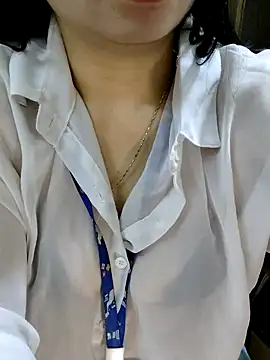 Snapshot of Arica_sexykiss chatting on February 5, 8:57 pm Arica sexykiss online show from February 5, 8:57 pm