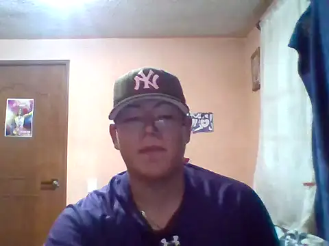 Snapshot of soyrodryp chatting on July 10, 7:23 am soyrodryp online show from July 10, 7:23 am