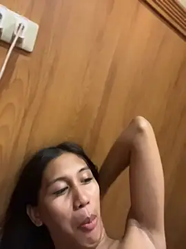 bigmeatcock luna online show from July 8, 10:20 am