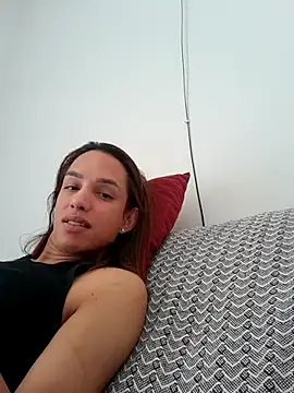 ofjuliaa online show from February 9, 3:49 pm