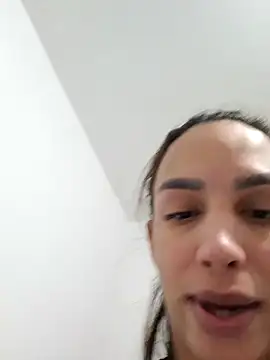 ofjuliaa online show from February 24, 7:45 pm