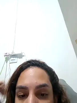 ofjuliaa online show from April 5, 4:53 am