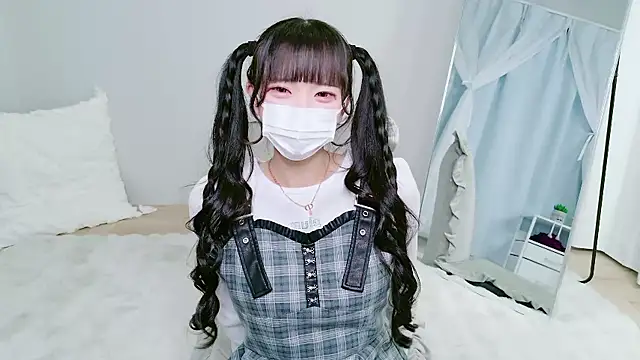 Snapshot of Nonn_chan chatting on February 10, 7:34 am Nonn chan online show from February 10, 7:34 am