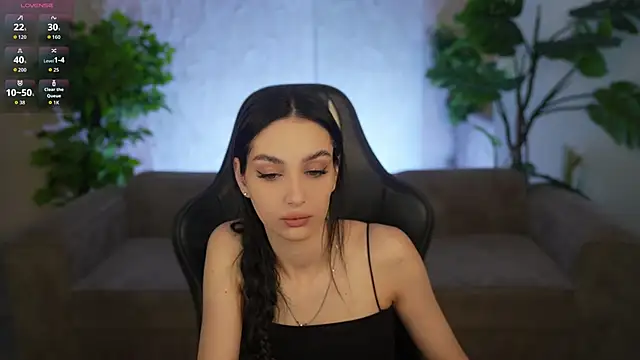 Snapshot of Mila_Rose054 chatting on May 13, 2:53 am Mila Rose054 online show from May 13, 2:53 am