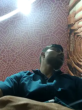 HadDrawers online show from March 10, 1:05 pm