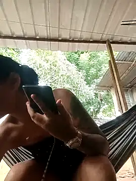 chikivivi- online show from January 18, 1:37 pm