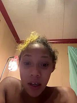 Snapshot of Tamiii420 chatting on January 13, 1:55 am Tamiii420 online show from January 13, 1:55 am