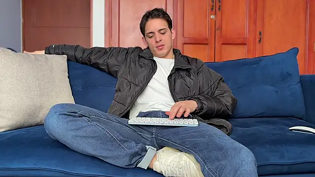 Enzho liam online show from March 27, 4:51 pm